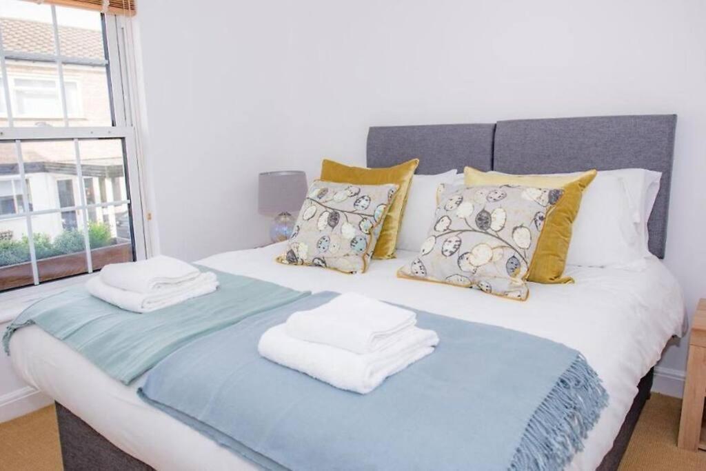 Midsummer Cottage Cambridge Bagian luar foto